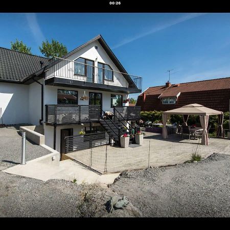 Lagenhet I Villa Pa Fornudden Tyreso 외부 사진