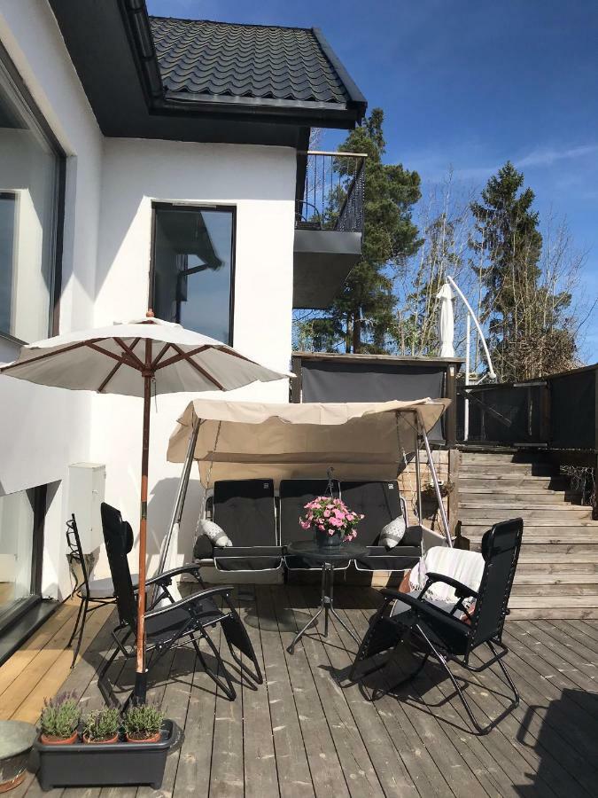 Lagenhet I Villa Pa Fornudden Tyreso 외부 사진